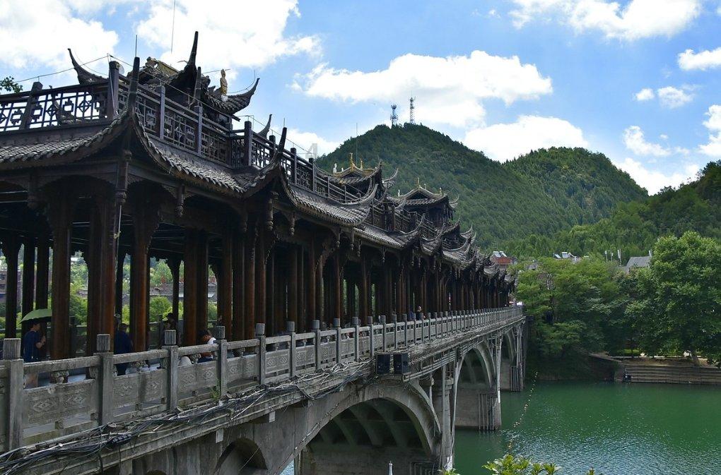 逃出安逸小乡村